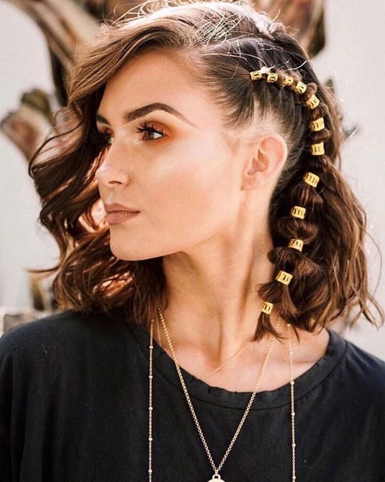 Wedding hairstyle for medium length hair according to the latest hair trends