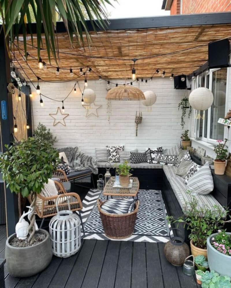 Amazing Garden Decor Ideas in Bohemian Style (15)
