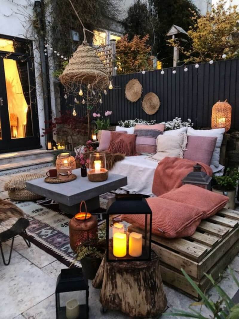 Amazing Garden Decor Ideas in Bohemian Style (9)